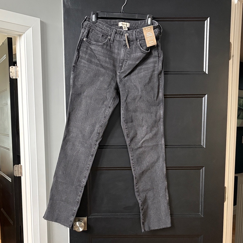 NWT!! Never worn! Madewell Women's Black Straight Leg Jeans - Curvy!